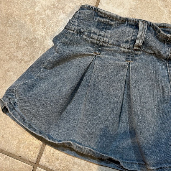 Almost Famous Denim Pleated Micro Mini Skirt Skort M Low Rise Y2K - Picture 6 of 9